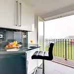Sea Breeze Apartment